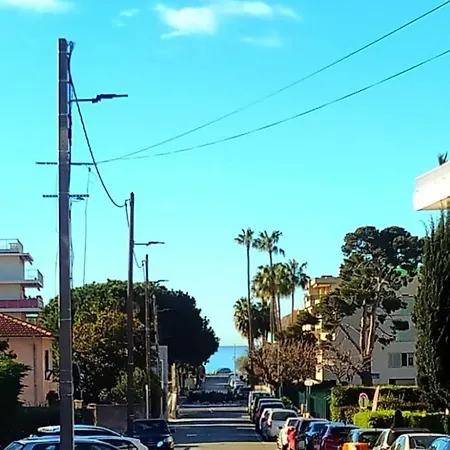 Pas Loin De La