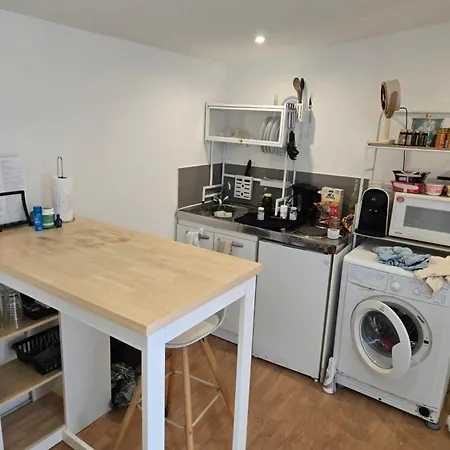 Pas Loin De La بيت ضيافة